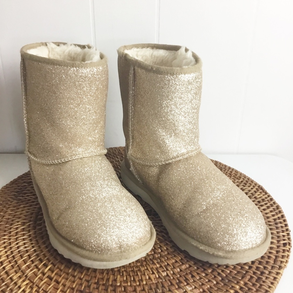 Ugg Gold Glitter Fur Boots Size 5 Womens Shoes